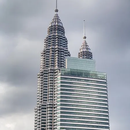 Soho Suites Klcc By Rest Kuala Lumpur Exterior photo